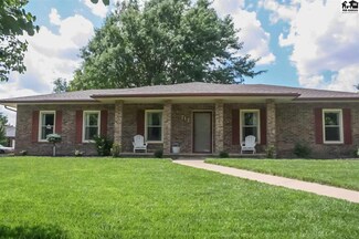 717 Ridgeway Ave, Pratt, KS 67124