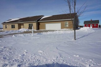 312 W 2nd St, Odell, IL 60460
