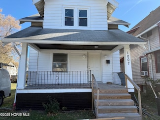 1007 Shadowlawn Dr, Toledo, OH 43609