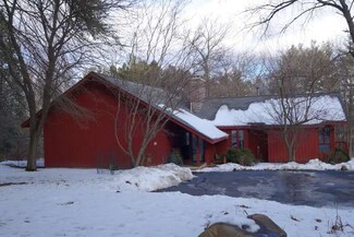 10306 Braeburn Rd, Barrington, IL 60010