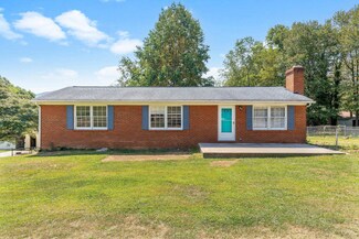 1323 Forester Rd, Clifton Forge, VA 24422