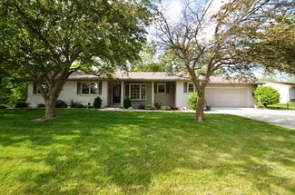 201 Water St, Avilla, IN 46710