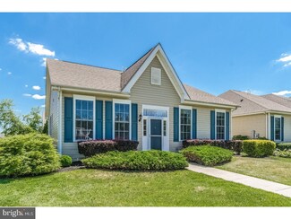 15 Mershon Ln, Cranbury, NJ 08512