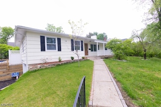 14 Rohn St, East Hanover, NJ 07936