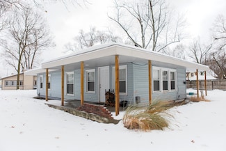 298 W Empire Ave, Benton Harbor, MI 49022