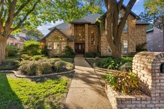 7004 Castle Creek Dr E, Fort Worth, TX 76132