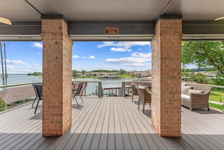 225 Capetown, Montgomery, TX 77356