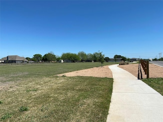 1437 Heidenreich Ln, Uhland, TX 78640