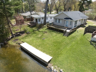 22770 Oak St, Pierson, MI 49339