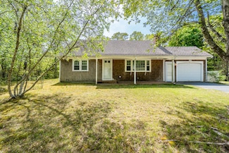 121 S Yarmouth Rd, Dennis, MA 02638