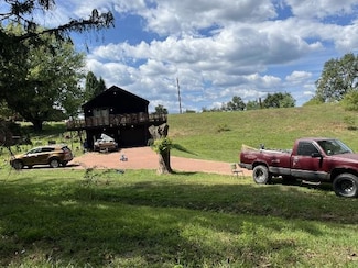 414 Whiteman Hill Rd, New Martinsville, WV 26155