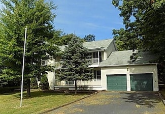 192 Mountain Top Cir, Bushkill, PA 18324