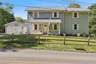 6040 Quarry Rd, Lowellville, OH 44436