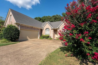 970 Bending Pine Ln, Cordova, TN 38018