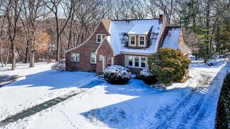 43 Daytona Rd, Lynn, MA 01904