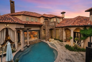 2 Park Row Ct, Pantego, TX 76013