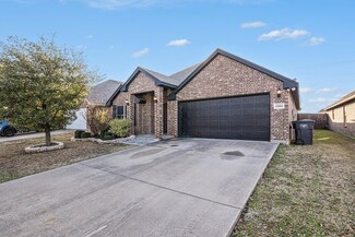 12304 Hunters Knoll Dr, Burleson, TX 76028