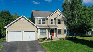 37 Aster Dr, Rexford, NY 12148