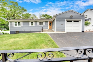1463 S Broadway, East Providence, RI 02914
