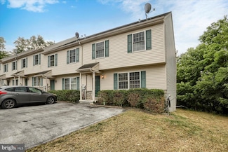 1690 Lakeside Dr Unit L27, Middletown, PA 17057