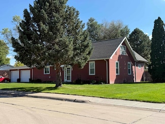 2802 Wright Ave, North Platte, NE 69101