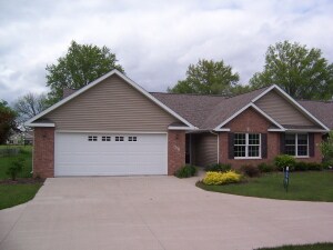409 E Prairie St, Wilton, IA 52778