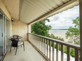 5615 Thunderbird Ct Unit D, de Cordova, TX 76049