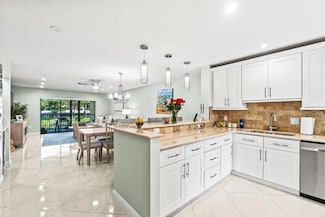 24 Stratford Dr E Unit D, Boynton Beach, FL 33436