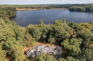 18 Lily Pond Rd, Boxford, MA 01921