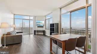 3650 S Glebe Rd Unit 557, Arlington, VA 22202