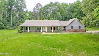 18899 Midway Rd, Terry, MS 39170