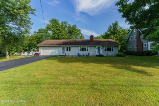 909 Hoosick Rd, Troy, NY 12180