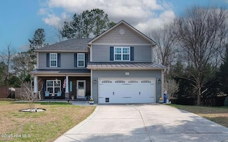 125 Katrina St, Sneads Ferry, NC 28460