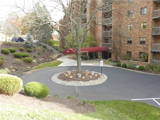 1500 Cochran Rd Unit 512, Pittsburgh, PA 15243