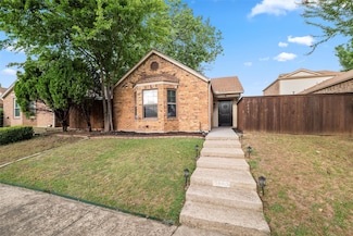 2800 Bridge Lake Dr, Irving, TX 75060
