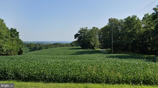 675 Oberlin Rd, Middletown, PA 17057