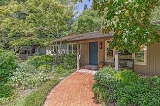 3 Wyndham Dr, Portola Valley, CA 94028