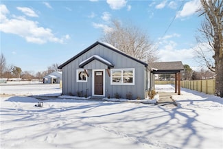 805 S West End St, Springdale, AR 72764