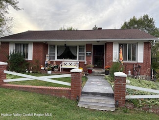 54 Ten Broeck Ave, Hudson, NY 12534