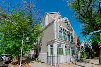 658 W Willow St, Chicago, IL 60614
