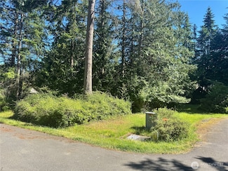365 Snohomish Dr, La Conner, WA 98257
