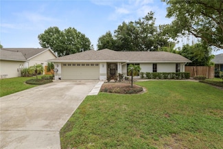 7411 Floral Cir E, Lakeland, FL 33810