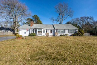 70 Chipping Green Cir, South Yarmouth, MA 02664