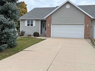 1175 Saint Albert the Great Ct, Sun Prairie, WI 53590