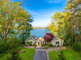 2120 Lakeview Ln, Skaneateles, NY 13152