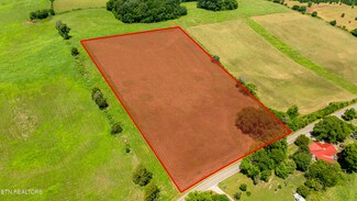 2 Thorngrove Pike, Kodak, TN 37764