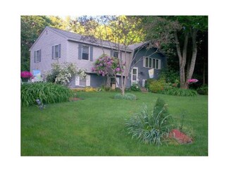 6 Merganser Ln, Topsham, ME 04086