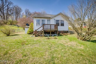 2802 Forest View Rd, Kingsport, TN 37660