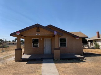 131 W Whites Bridge Ave, Fresno, CA 93706