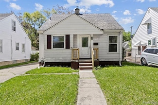 18750 Kingsville St, Harper Woods, MI 48225